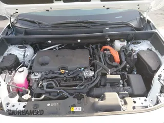 2024 Toyota RAV4 Hybrid XSE with VIN 2T3E6RFVXRW062963, listed as a IAAI auction lot 41400670 with 5,568 mi miles. Bid and sale history available at carsss.com. Image 10.
