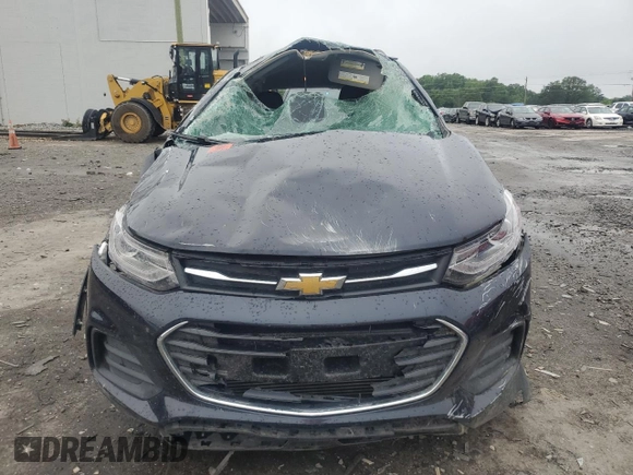 2022 Chevrolet Trax LT z VIN KL7CJPSM9NB548252, wystawiony jako Copart lot #56999955 z przebiegiem Nie podano mil oraz Szkoda całkowita • Salvage title. Historia ofert i sprzedaży dostępna na DreamBid. Obrazek 5.
