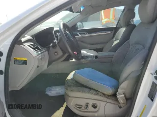 2017 Genesis G80 3.8L z VIN KMHGN4JE6HU193658, wystawiony jako Copart lot #55236965 z przebiegiem Nie podano mil oraz Szkody całkowita. Historia ofert i sprzedaży dostępna na DreamBid. Obrazek 7.