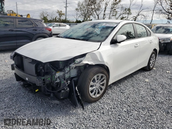 2024 Kia Forte LXS with VIN 3KPF24AD7RE827656, listed as a Copart auction lot 88773335 with 21,818 mi miles and Non Repairable. Bid and sale history available at carsss.com. Image 1.