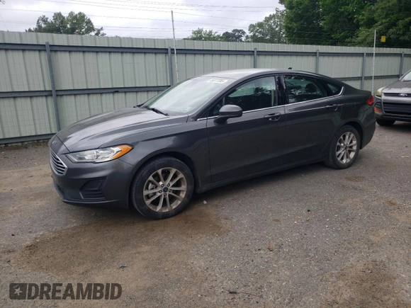 2020 Ford Fusion SE z VIN 3FA6P0HD2LR143538, wystawiony jako Copart lot #56977285 z przebiegiem 96 201 mil mil oraz Czysty tytuł • Clean title. Historia ofert i sprzedaży dostępna na DreamBid. Obrazek 1.