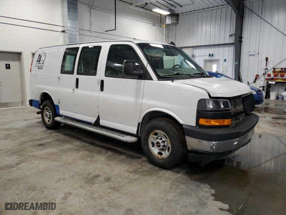 2019 GMC Savana Cargo Van with VIN 1GTW7AFGXK1363256, listed as a Copart auction lot 86720514 with 128,927 mi miles and Salvage Title. Bid and sale history available at carsss.com. Image 4.