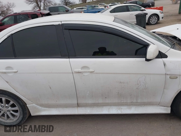 2014 Mitsubishi Lancer ES with VIN JA32U2FU4EU002366, listed as a IAAI auction lot 41942673 with 117,934 mi miles. Bid and sale history available at carsss.com. Image 13.