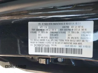 2025 Mazda CX-30 S Select Sport z VIN 3MVDMBBM3SM784464, wystawiony jako IAAI lot #42085045 z przebiegiem 1 953 mil mil oraz . Historia ofert i sprzedaży dostępna na DreamBid. Obrazek 9.