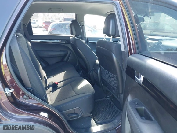 2014 Kia Sorento LX with VIN 5XYKT3A66EG547425, listed as a IAAI auction lot 41831158 with NaN miles. Bid and sale history available at carsss.com. Image 8.