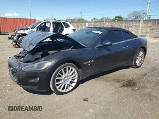 2011 Maserati GranTurismo z VIN ZAM45KMA7B0058588, wystawiony jako Copart lot #47044555 z przebiegiem 53 051 mil mil oraz Czysty tytuł • Clean title. Historia ofert i sprzedaży dostępna na DreamBid. Obrazek 1.