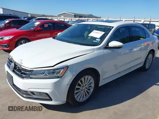 2016 Volkswagen Passat SE z VIN 1VWBS7A39GC019804, wystawiony jako IAAI lot #42189273 z przebiegiem 113 006 mil mil oraz . Historia ofert i sprzedaży dostępna na DreamBid. Obrazek 2.