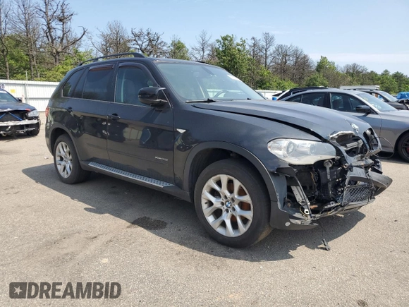 2012 BMW X5 35i z VIN 5UXZV4C55CL765391, wystawiony jako Copart lot #63816295 z przebiegiem 105 853 mil mil oraz Czysty tytuł • Clean title. Historia ofert i sprzedaży dostępna na DreamBid. Obrazek 4.