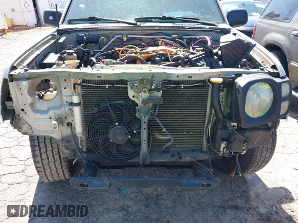 2003 Nissan Xterra XE with VIN 5N1ED28T03C702175, listed as a IAAI auction lot 41994272 with 180,242 mi miles and . Bid and sale history available at DreamBid. Image 6.