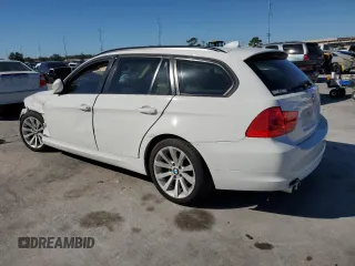 2011 BMW 3 Series 328i xDrive with VIN WBAUU3C52BA542516, listed as a Copart auction lot 81572764 with Not Provided miles and Salvage Title. Bid and sale history available at DreamBid. Image 2.