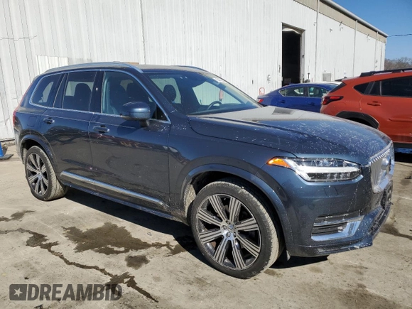 2021 Volvo XC90 Inscription with VIN YV4A22PLXM1697040, listed as a Copart auction lot 45976255 with 52,039 mi miles and Salvage title. Bid and sale history available at DreamBid. Image 4.