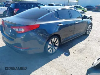 2011 Kia Optima SX z VIN KNAGR4A60B5126988, wystawiony jako IAAI lot #42313244 z przebiegiem 152 661 mil mil oraz . Historia ofert i sprzedaży dostępna na DreamBid. Obrazek 4.