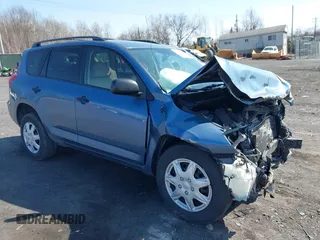 2007 Toyota RAV4 with VIN JTMBD33V375110415, listed as a IAAI auction lot 41932265 with 99,051 mi miles. Bid and sale history available at carsss.com. Image 1.