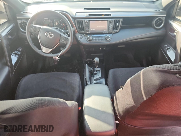 2016 Toyota RAV4 SE z VIN JTMNFREVXGD080908, wystawiony jako Copart lot #60791155 z przebiegiem 87 368 mil mil oraz Szkoda całkowita • Salvage title. Historia ofert i sprzedaży dostępna na DreamBid. Obrazek 8.