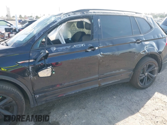 2024 Volkswagen Tiguan SE R-Line Black с VIN 3VVCB7AX7RM036985, выставлен на аукционе IAAI как лот 41709085 с пробегом 19 255 миль миль и . История ставок и продаж доступна на DreamBid. Изображение 6.