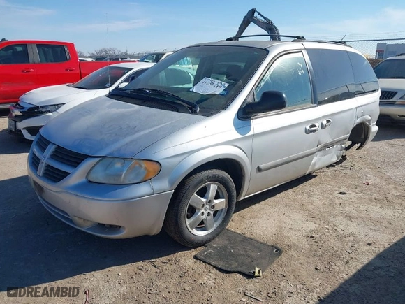 2006 Dodge Caravan SXT with VIN 1D8GP45R86B738085, listed as a IAAI auction lot 41259249 with 235,595 mi miles. Bid and sale history available at carsss.com. Image 2.