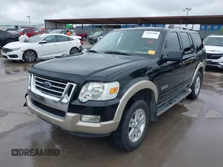 2006 Ford Explorer Eddie Bauer z VIN 1FMEU74E36ZA08375, wystawiony jako IAAI lot #42486008 z przebiegiem 214 761 mil mil oraz . Historia ofert i sprzedaży dostępna na DreamBid. Obrazek 19.