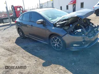 2016 Ford Focus SE with VIN 1FADP3F2XGL282444, listed as a IAAI auction lot 41798521 with 100,959 mi miles. Bid and sale history available at carsss.com. Image 1.