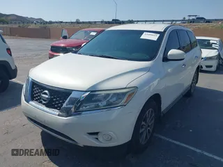 2013 Nissan Pathfinder SV with VIN 5N1AR2MN8DC690656, listed as a IAAI auction lot 42609015 with 178,949 mi miles and . Bid and sale history available at DreamBid. Image 2.