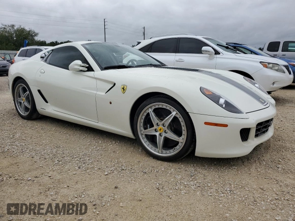 2010 Ferrari 599 z VIN ZFF60FCA0A0173683, wystawiony jako Copart lot #74913514 z przebiegiem Nie podano mil oraz Szkody całkowita. Historia ofert i sprzedaży dostępna na DreamBid. Obrazek 4.