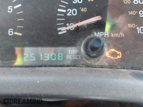 2001 Jeep Cherokee Sport with VIN 1J4FF48S31L601063, listed as a IAAI auction lot 42302200 with 251,308 mi miles and . Bid and sale history available at DreamBid. Image 7.