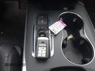 2016 Acura MDX with VIN 5FRYD3H23GB007677, listed as a IAAI auction lot 41586346 with 104,586 mi miles. Bid and sale history available at carsss.com. Image 11.