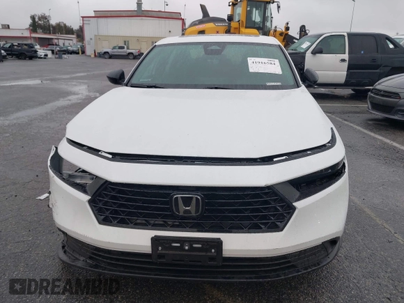 2025 Honda Accord Sport z VIN 1HGCY2F56SA014004, wystawiony jako IAAI lot #41916584 z przebiegiem 1 060 mil mil oraz . Historia ofert i sprzedaży dostępna na DreamBid. Obrazek 12.