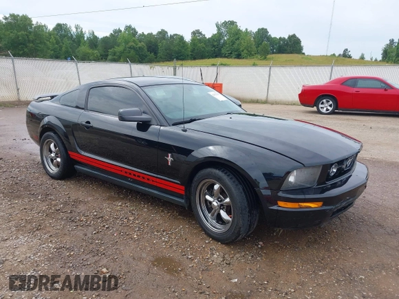 2006 Ford Mustang Standard with VIN 1ZVFT80N965157675, listed as a IAAI auction lot 42472331 with 153,220 mi miles and . Bid and sale history available at DreamBid. Image 1.