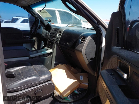 2008 Ford F-150 XLT z VIN 1FTPW12V78KE06868, wystawiony jako IAAI lot #42044311 z przebiegiem Nie podano mil oraz . Historia ofert i sprzedaży dostępna na DreamBid. Obrazek 5.