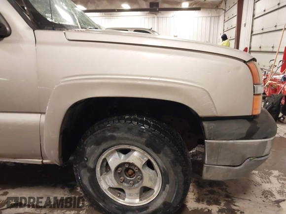 2004 Chevrolet Silverado 1500 with VIN 1GCEK19T74E385021, listed as a IAAI auction lot 41352639 with 152,734 mi miles and . Bid and sale history available at DreamBid. Image 14.