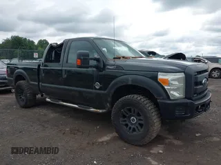 2013 Ford F-250 XL z VIN 1FT7W2BT0DEA05790, wystawiony jako IAAI lot #42611213 z przebiegiem 142 727 mil mil oraz . Historia ofert i sprzedaży dostępna na DreamBid. Obrazek 1.