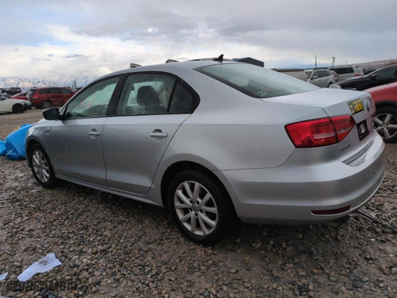 2015 Volkswagen Jetta Sedan 1.8T SE with VIN 3VWD17AJ6FM246584, listed as a Copart auction lot 45119865 with 174,502 mi miles and Salvage Title. Bid and sale history available at carsss.com. Image 2.