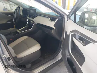 2021 Toyota RAV4 Hybrid LE with VIN JTMB6RFV1MD021212, listed as a IAAI auction lot 42770099 with 39,455 mi miles and . Bid and sale history available at DreamBid. Image 5.