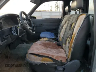 1990 Toyota 2WD Pickups DX with VIN JT4RN93P1L5021226, listed as a Copart auction lot 41758625 with 305,926 mi miles and Salvage Title. Bid and sale history available at carsss.com. Image 7.