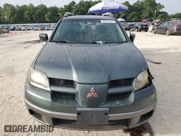 2004 Mitsubishi Outlander LS with VIN JA4LX31F54U049765, listed as a Copart auction lot 62441514 with 211,231 mi miles and Salvage Title. Bid and sale history available at carsss.com. Image 5.