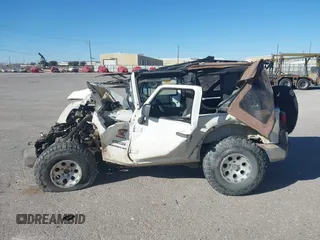 2010 Jeep Wrangler Mountain with VIN 1J4AA2D14AL173286, listed as a IAAI auction lot 41661821 with Not Provided miles and . Bid and sale history available at carsss.com. Image 14.