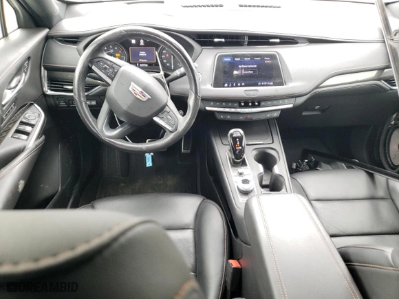 2020 Cadillac XT4 FWD Sport with VIN 1GYFZER41LF020224, listed as a Copart auction lot 82423904 with 41,577 mi miles and Salvage Title. Bid and sale history available at carsss.com. Image 8.