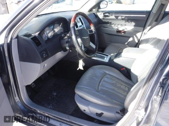 2007 Chrysler 300 C with VIN 2C3LK63H07H827552, listed as a Copart auction lot 45689325 with Not Provided miles and Salvage Title. Bid and sale history available at carsss.com. Image 5.