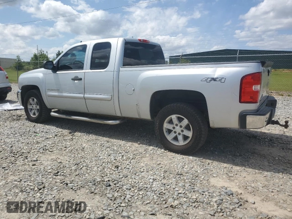 2012 Chevrolet Silverado 1500 LT with VIN 1GCRKSE70CZ302178, listed as a Copart auction lot 52962025 with 203,780 mi miles and Salvage Title. Bid and sale history available at DreamBid. Image 2.