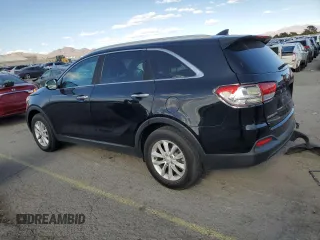 2017 Kia Sorento LX z VIN 5XYPG4A31HG240884, wystawiony jako Copart lot #52142315 z przebiegiem 88 556 mil mil oraz Szkoda całkowita • Salvage title. Historia ofert i sprzedaży dostępna na DreamBid. Obrazek 2.