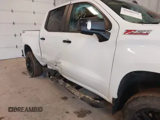 2024 Chevrolet Silverado 1500 with VIN 3GCUDFED2RG217160, listed as a IAAI auction lot 41688515 with 21,367 mi miles and . Bid and sale history available at DreamBid. Image 12.