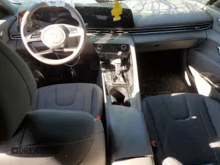 2024 Hyundai Elantra SEL with VIN KMHLS4DG4RU786277, listed as a Copart auction lot 82040184 with 8,561 mi miles and Salvage title. Bid and sale history available at DreamBid. Image 8.