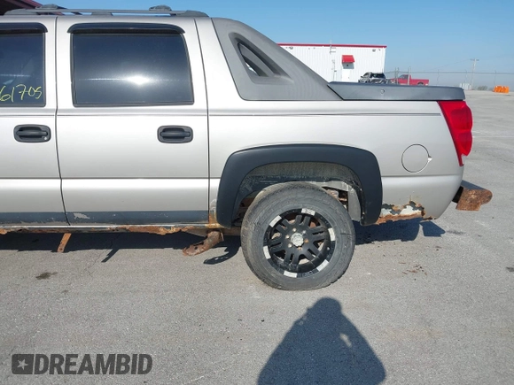 2005 Chevrolet Avalanche LS with VIN 3GNEC12Z25G220698, listed as a IAAI auction lot 41961705 with 167,644 mi miles and . Bid and sale history available at DreamBid. Image 6.