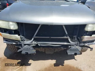 2002 Chevrolet Tahoe LS with VIN 1GNEC13V52R222517, listed as a IAAI auction lot 41994216 with 249,577 mi miles. Bid and sale history available at carsss.com. Image 6.