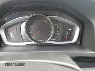 2017 Volvo S60 Dynamic z VIN YV126MFL2H2439758, wystawiony jako Copart lot #59718545 z przebiegiem 54 857 mil mil oraz Szkoda całkowita • Salvage title. Historia ofert i sprzedaży dostępna na DreamBid. Obrazek 9.