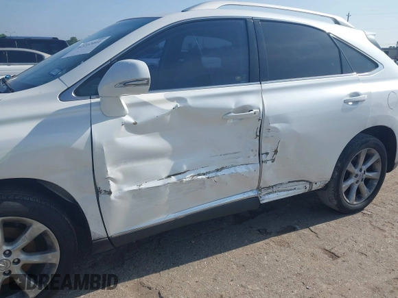 2010 Lexus RX 350 z VIN JTJZK1BA6A2406283, wystawiony jako IAAI lot #42212441 z przebiegiem 205 093 mil mil oraz . Historia ofert i sprzedaży dostępna na DreamBid. Obrazek 6.