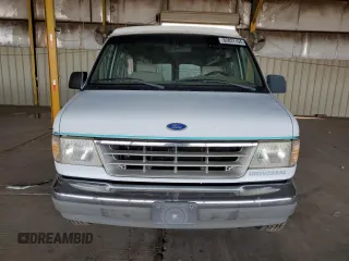 1992 Ford Econoline Cargo z VIN 1FDEE14H7NHA94279, wystawiony jako Copart lot #82831194 z przebiegiem Nie podano mil oraz Czysty tytuł • Clean title. Historia ofert i sprzedaży dostępna na DreamBid. Obrazek 5.