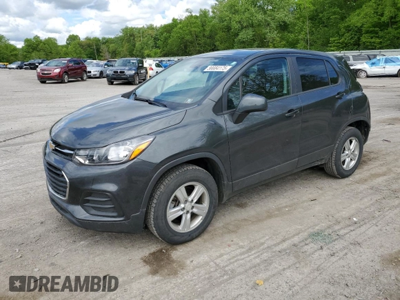 2020 Chevrolet Trax LS z VIN 3GNCJNSB7LL273019, wystawiony jako Copart lot #56684175 z przebiegiem 69 822 mil mil oraz Szkoda całkowita • Salvage title. Historia ofert i sprzedaży dostępna na DreamBid. Obrazek 1.