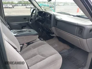 2005 Chevrolet Tahoe LS with VIN 1GNEC13V35R263104, listed as a IAAI auction lot 41918482 with 208,520 mi miles and . Bid and sale history available at DreamBid. Image 5.