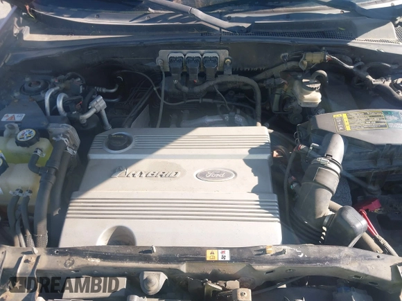 2005 Ford Escape with VIN 1FMYU95H55KC30313, listed as a IAAI auction lot 42475739 with 398,748 mi miles and . Bid and sale history available at DreamBid. Image 10.